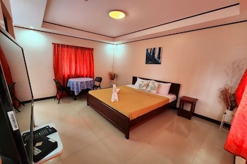 dinahs pension house