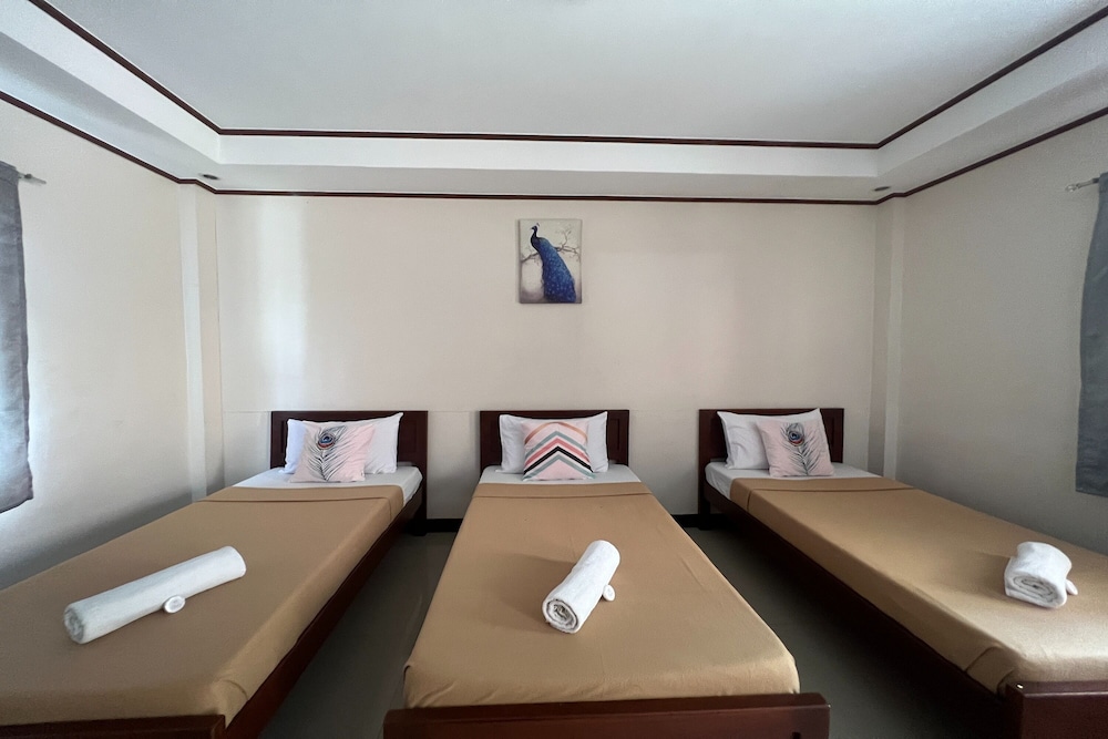 dinahs pension house