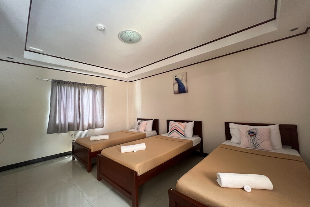 dinahs pension house