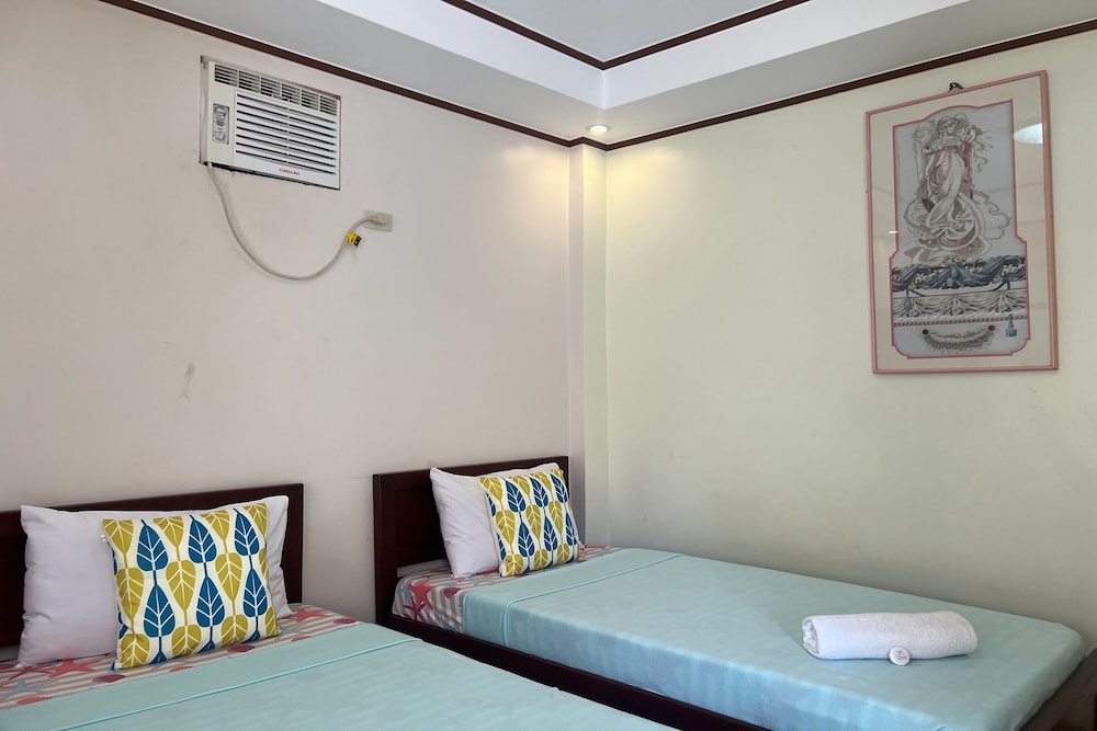 dinahs pension house