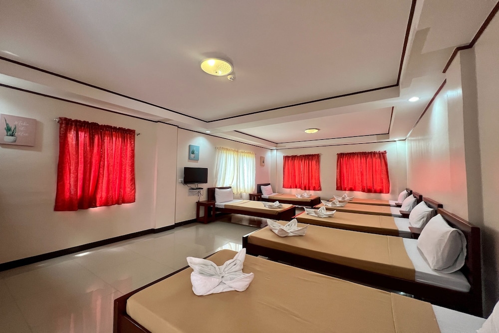 dinahs pension house