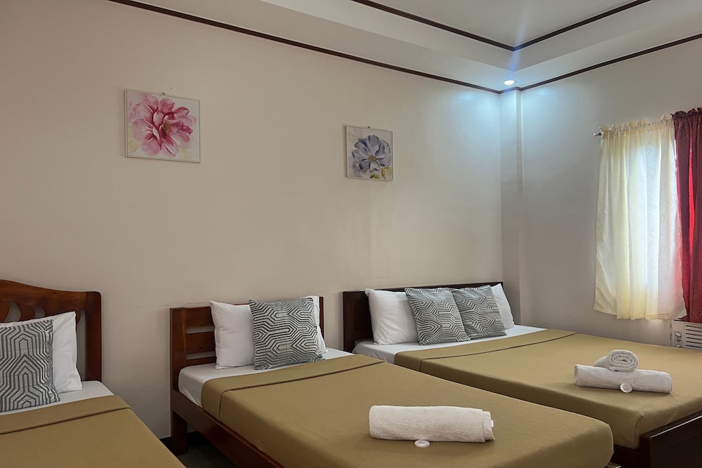 dinahs pension house