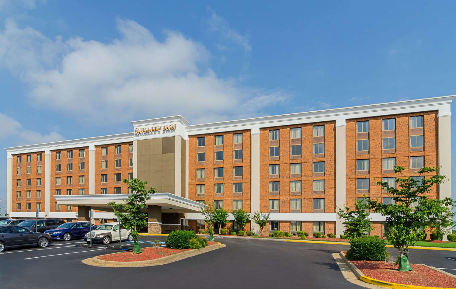 holiday inn and suites richmond west end