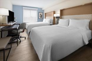 holiday inn and suites richmond west end