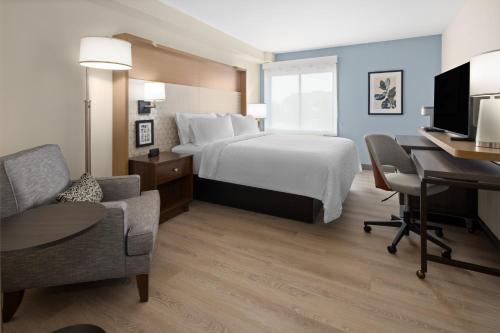 holiday inn and suites richmond west end