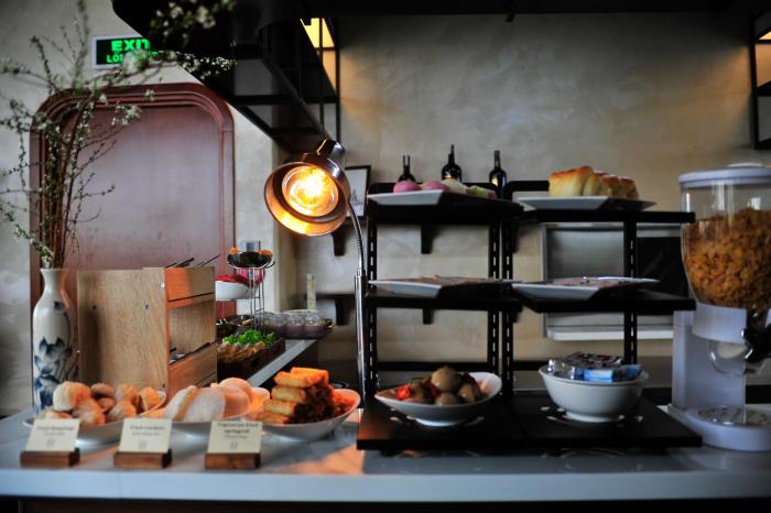 hato saigon hotel and rooftop