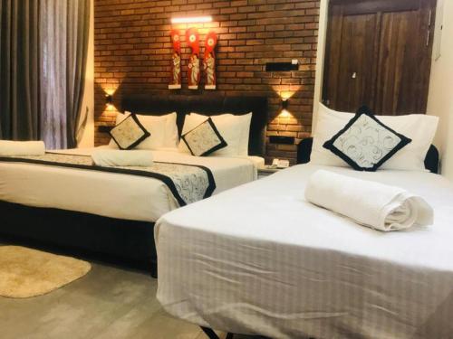 abhaya mandapa hotel