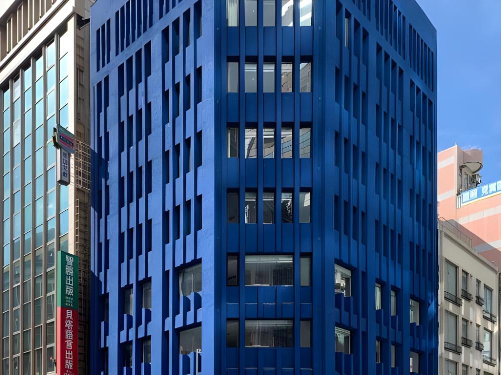 the blue by just inn