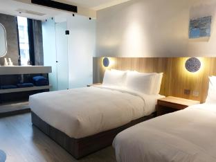 the blue by just inn