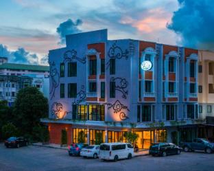 chamemon bed phuket town