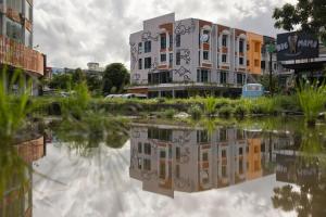 chamemon bed phuket town