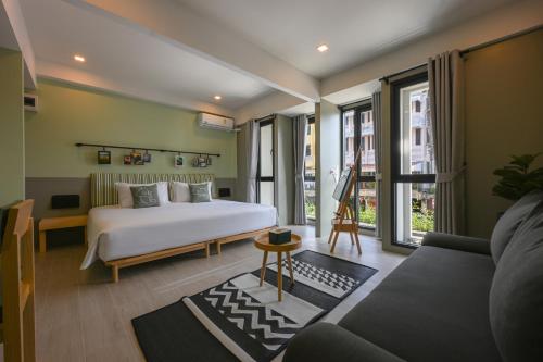 chamemon bed phuket town