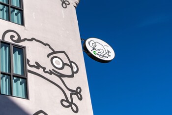 chamemon bed phuket town