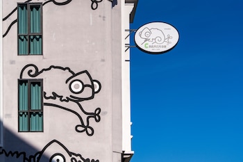 chamemon bed phuket town