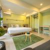 chamemon bed phuket town