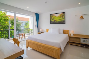 white house central villa