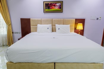 alheri royal apartment