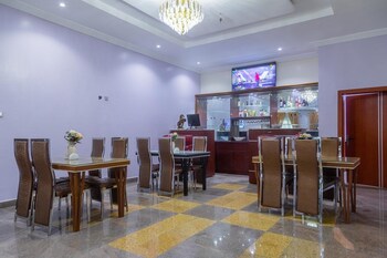 alheri royal apartment