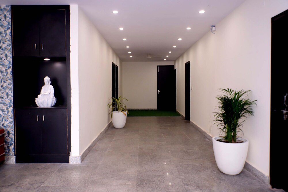 lyf corporate suites noida sector 19