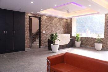 lyf corporate suites noida sector 19