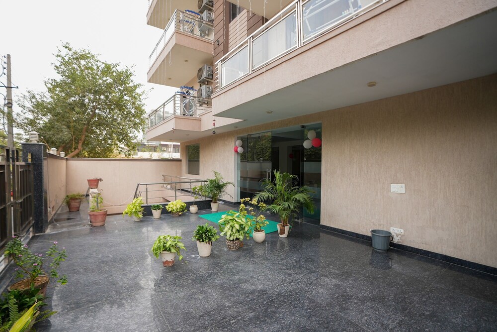 daffodils serviced apartment