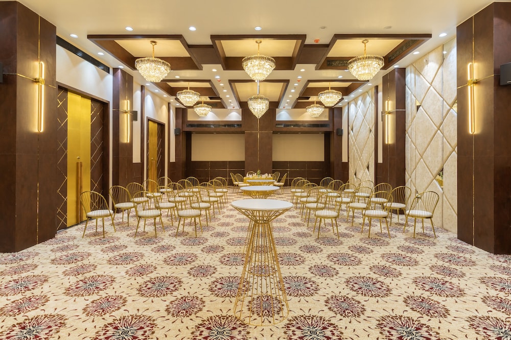 royal rawal luxury boutique hotel