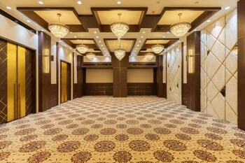 royal rawal luxury boutique hotel