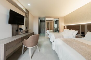 amari living suites