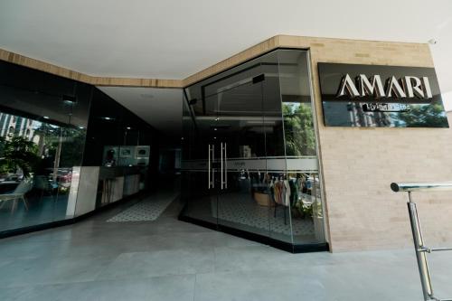 amari living suites