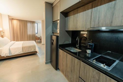 amari living suites