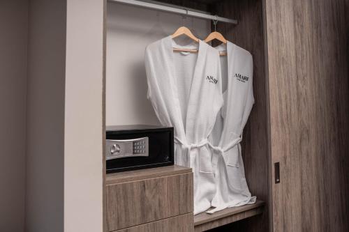 amari living suites