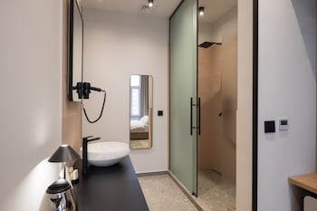 hop inn rooms and suites belgrade