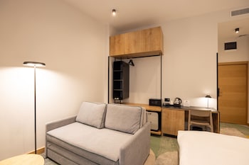 hop inn rooms and suites belgrade