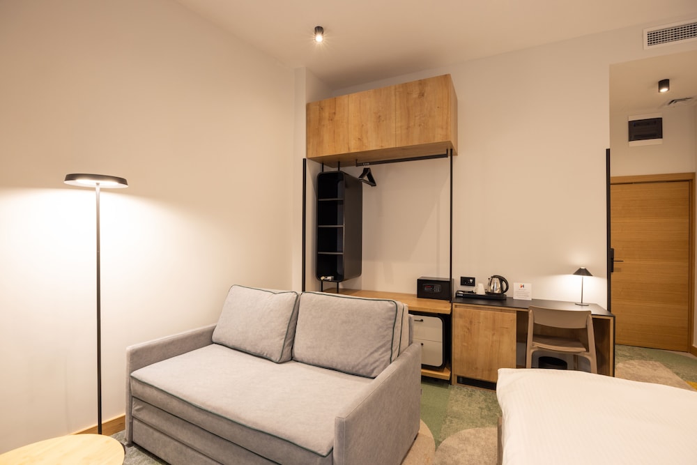 hop inn rooms and suites belgrade
