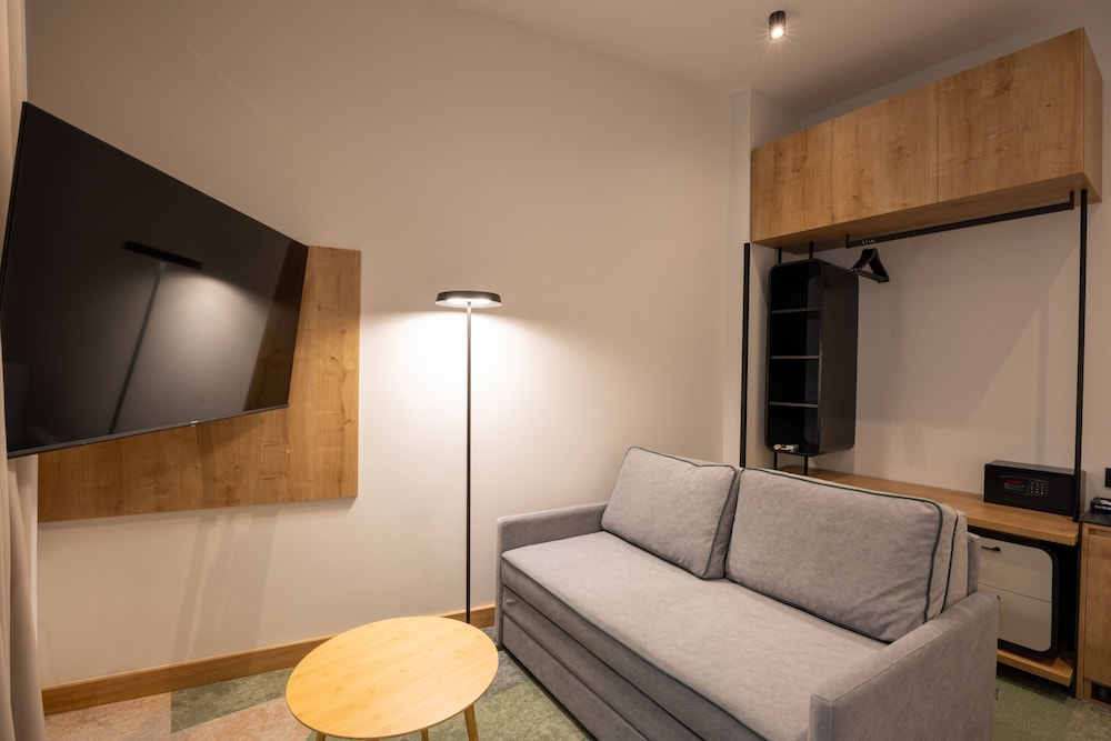 hop inn rooms and suites belgrade