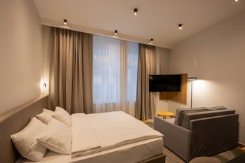 hop inn rooms and suites belgrade