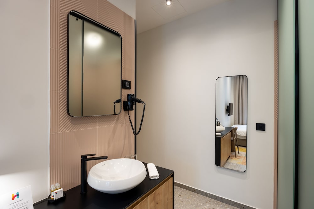 hop inn rooms and suites belgrade