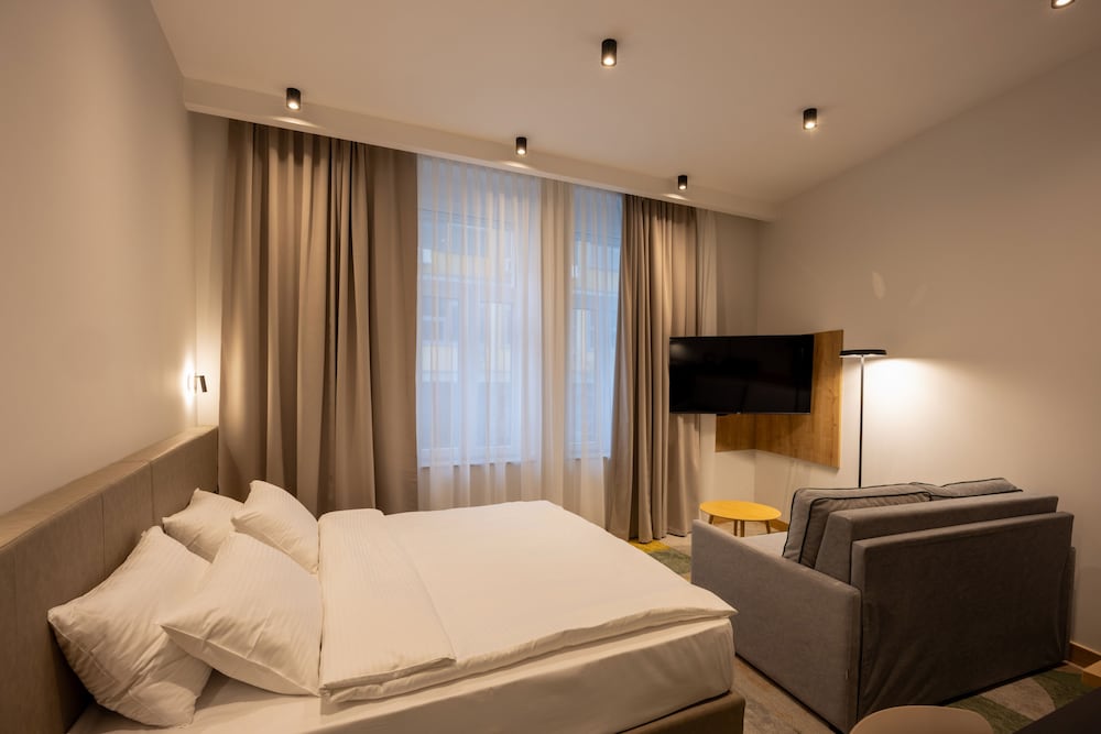 hop inn rooms and suites belgrade