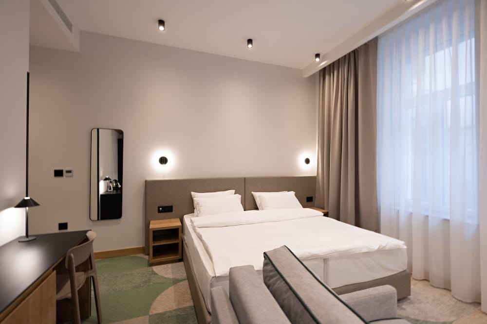 hop inn rooms and suites belgrade