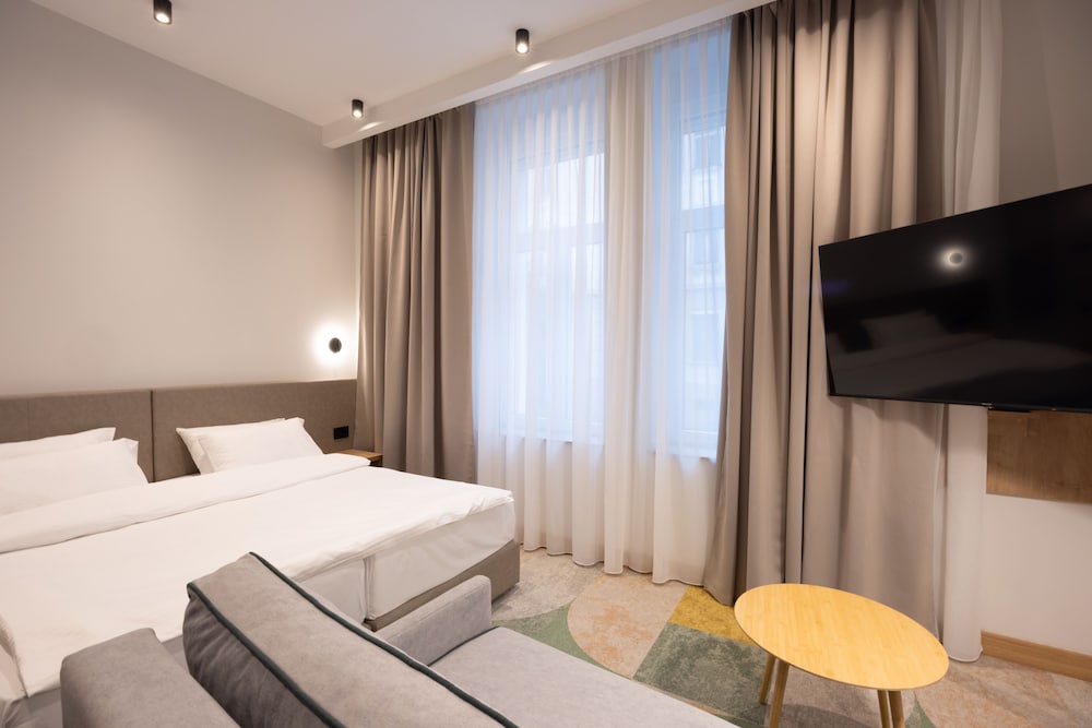 hop inn rooms and suites belgrade