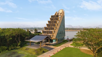 Nakarach Hotel Nakhon Phanom,Thailand>>Nakhon Phanom,2.5 star