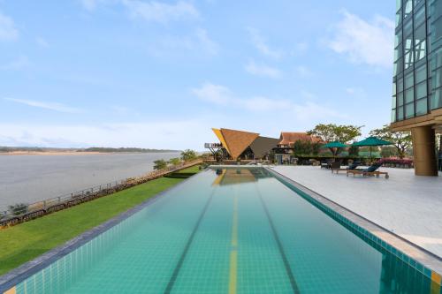nakarach hotel nakhon phanom