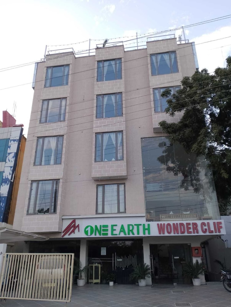 one earth wonder clif udaipur
