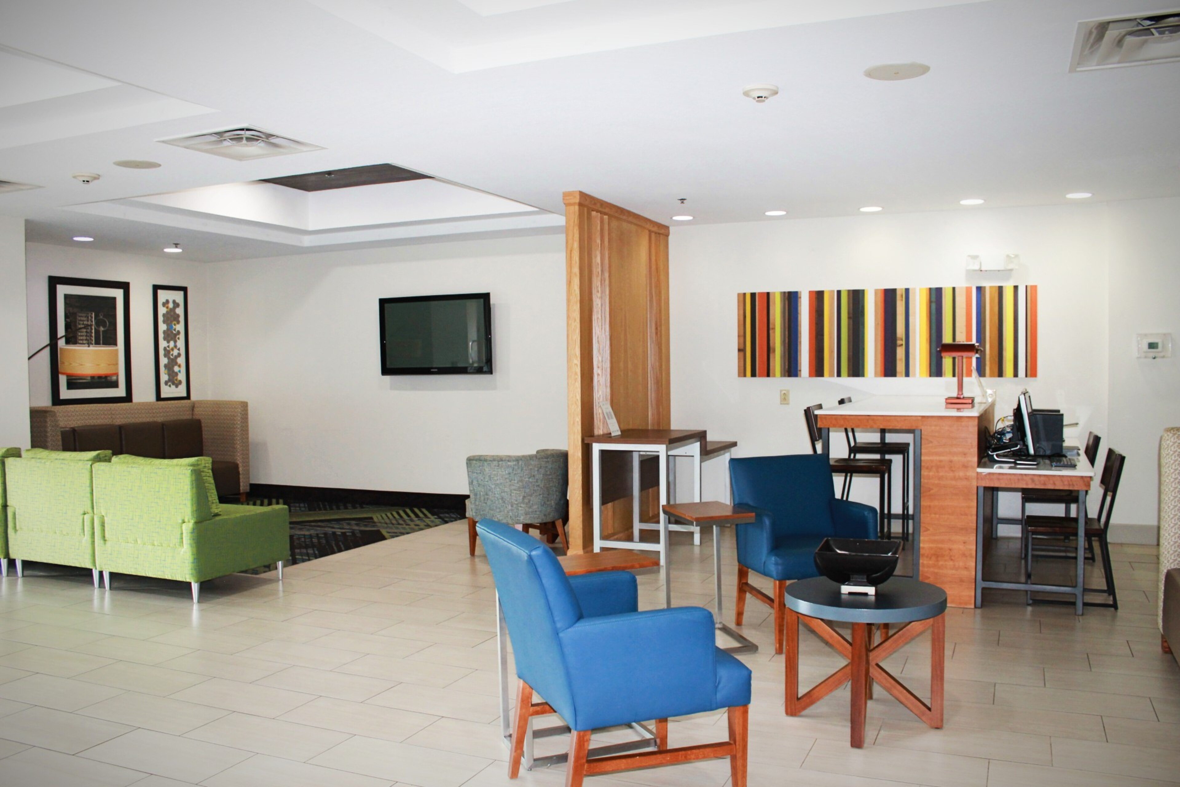 holiday inn express mccomb by ihg