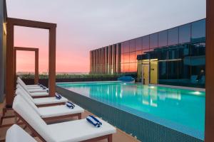 intercityhotel bawshar muscat