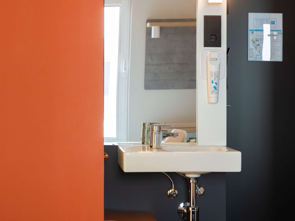 ibis budget madrid aeropuerto