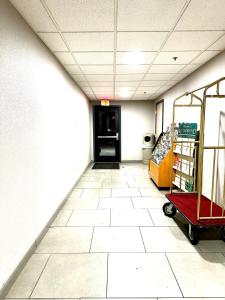 radiant inn and suites