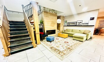 radiant inn and suites