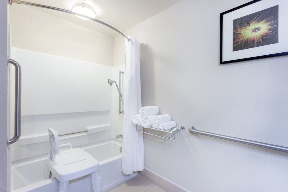 holiday inn express hotel and suites mebane by ihg