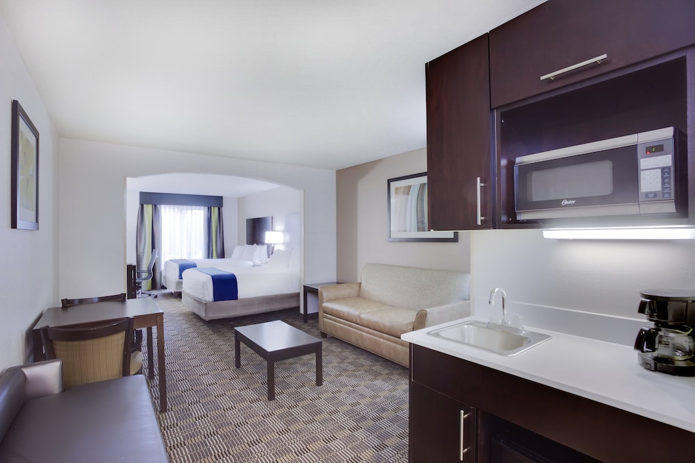 holiday inn express hotel and suites mebane by ihg